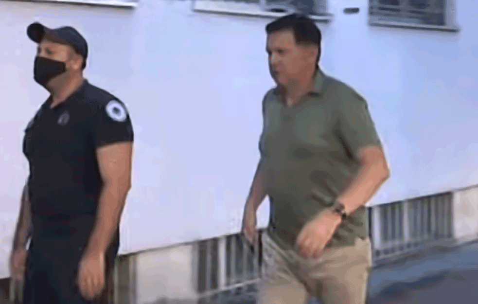 KAŠĆELAN NIJE U SAMICI: Ovako vođa kavačkog klana provodi dane u pritvoru OKRUŽEN LJUDIMA OD POVERENJA!